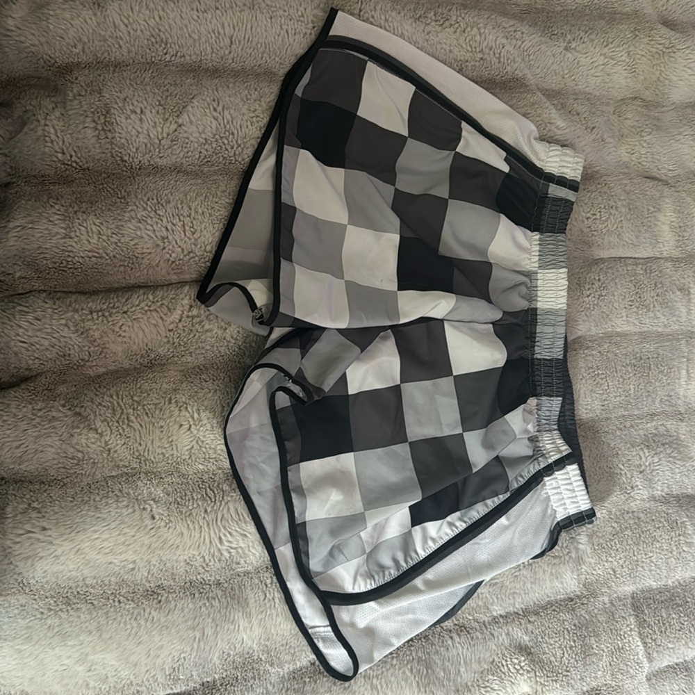 Nike checkered running short